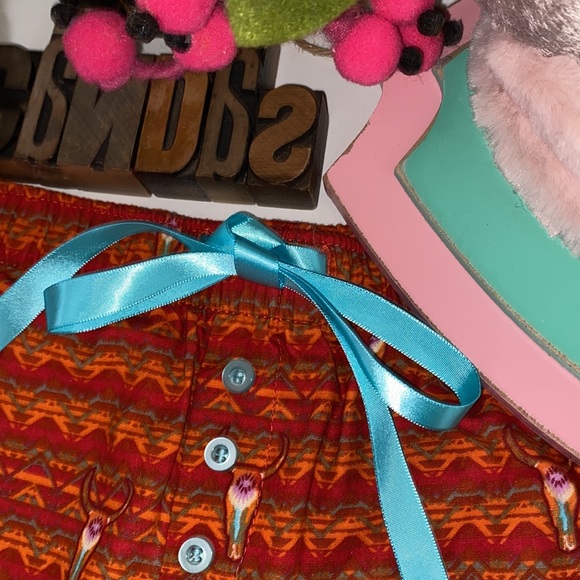 BOTTOMS OUT GAL Lounge/Sleep Shorts - Picture 5 of 8